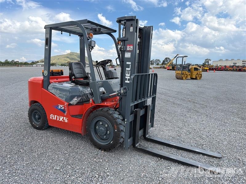 Heli CPC35-Q25K2 7700 lb Pneumatic Tire Montacargas (Si Інше