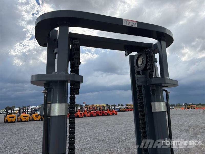 Heli CPC35-Q25K2 7700 lb Pneumatic Tire Montacargas (Si Другие складские механизмы