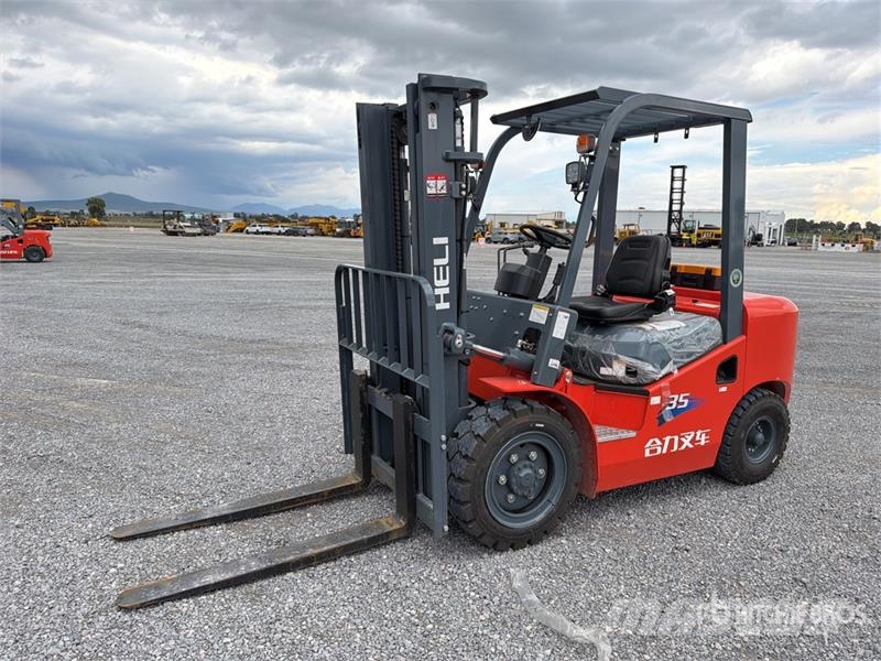 Heli CPC35-Q25K2 7700 lb Pneumatic Tire Montacargas (Si Другие складские механизмы