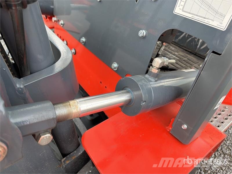 Heli CPC35-Q25K2 7700 lb Pneumatic Tire Montacargas (Si Другие складские механизмы