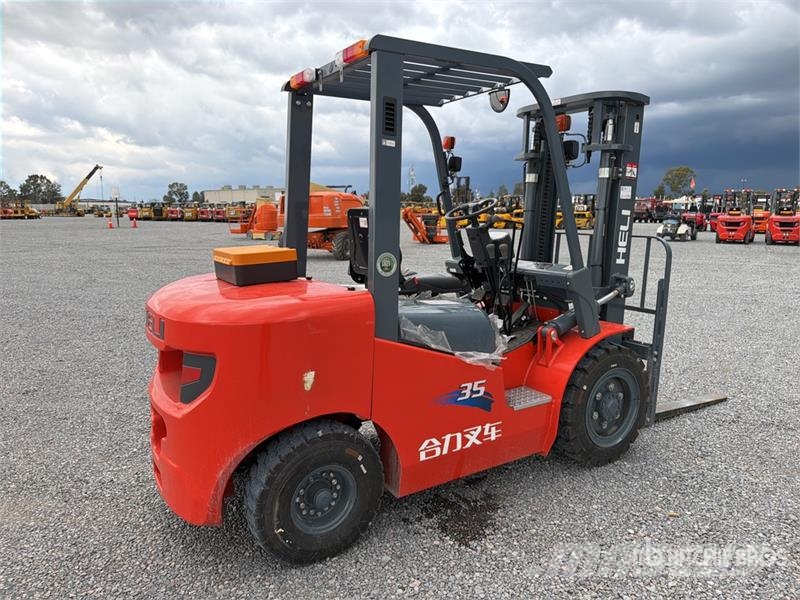 Heli CPC35-Q25K2 7700 lb Pneumatic Tire Montacargas (Si Другие складские механизмы