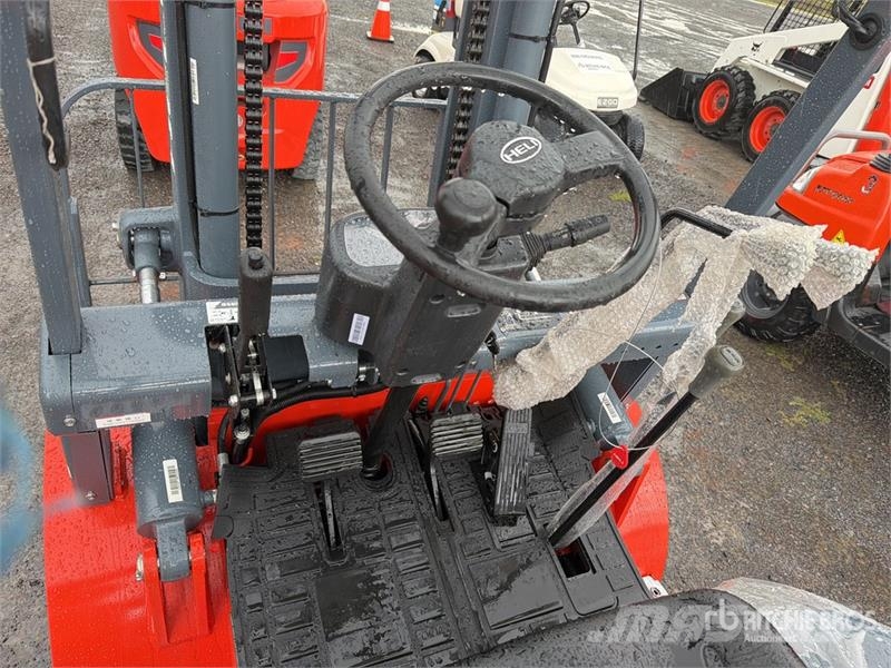 Heli CPC35-Q25K2 7700 lb Pneumatic Tire Montacargas (Si Montacargas - otros