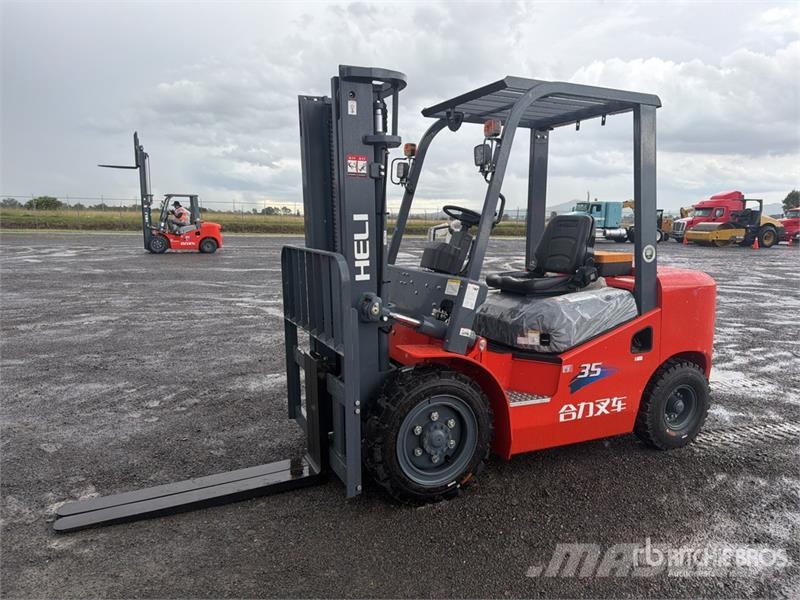 Heli CPC35-Q25K2 7700 lb Pneumatic Tire Montacargas (Si Montacargas - otros