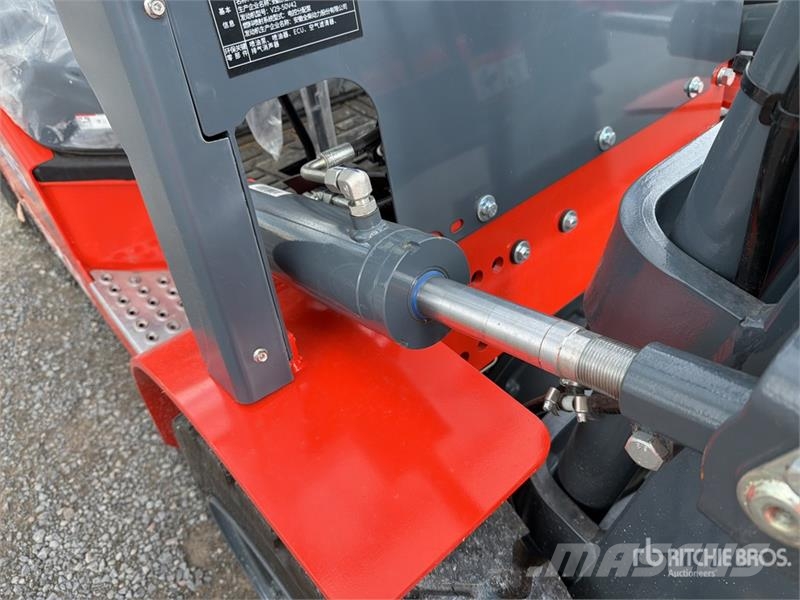 Heli CPC35-Q25K2 7700 lb Pneumatic Tire Montacargas (Si Другие складские механизмы