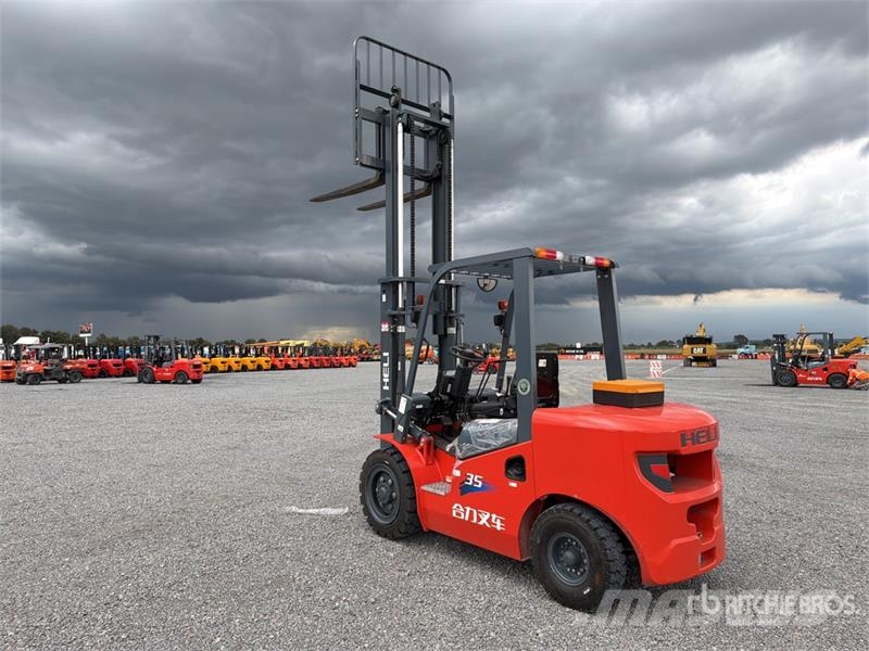 Heli CPC35-Q25K2 7700 lb Pneumatic Tire Montacargas (Si Другие складские механизмы