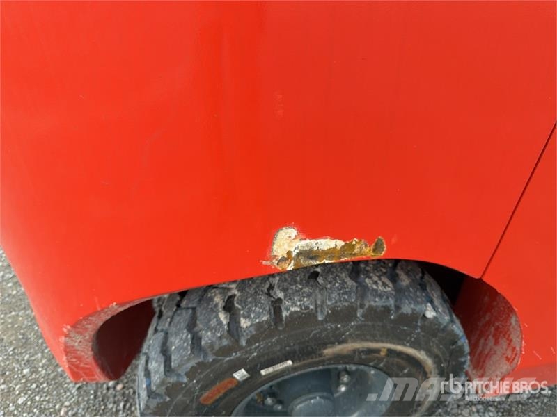 Heli CPC35-Q25K2 7700 lb Pneumatic Tire Montacargas (Si Другие складские механизмы