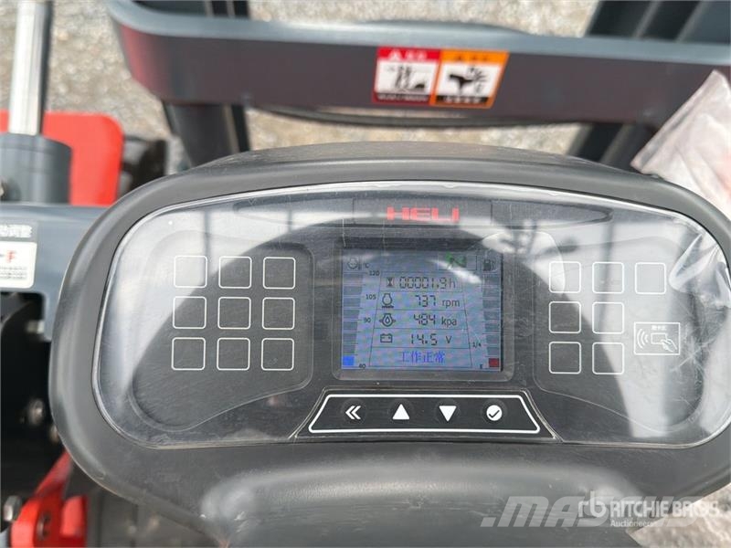 Heli CPC35-Q25K2 7700 lb Pneumatic Tire Montacargas (Si Другие складские механизмы