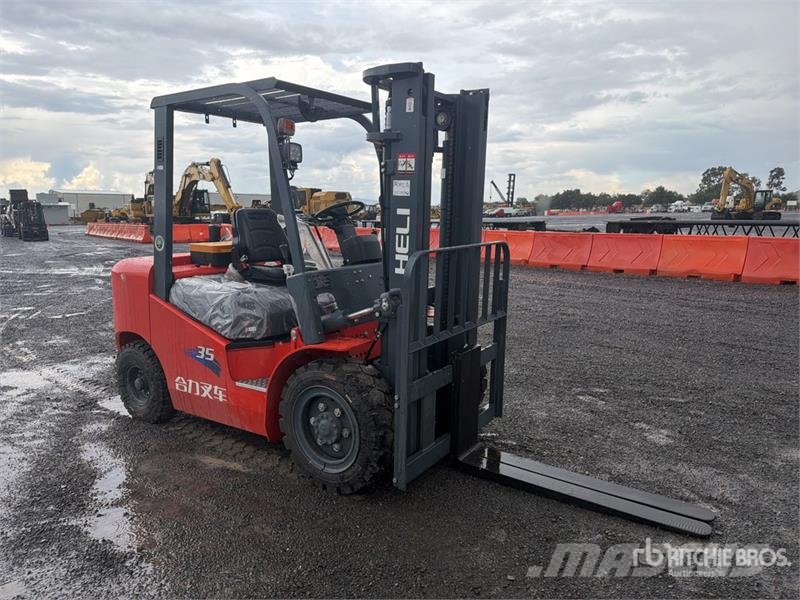 Heli CPC35-Q25K2 7700 lb Pneumatic Tire Montacargas (Si Montacargas - otros