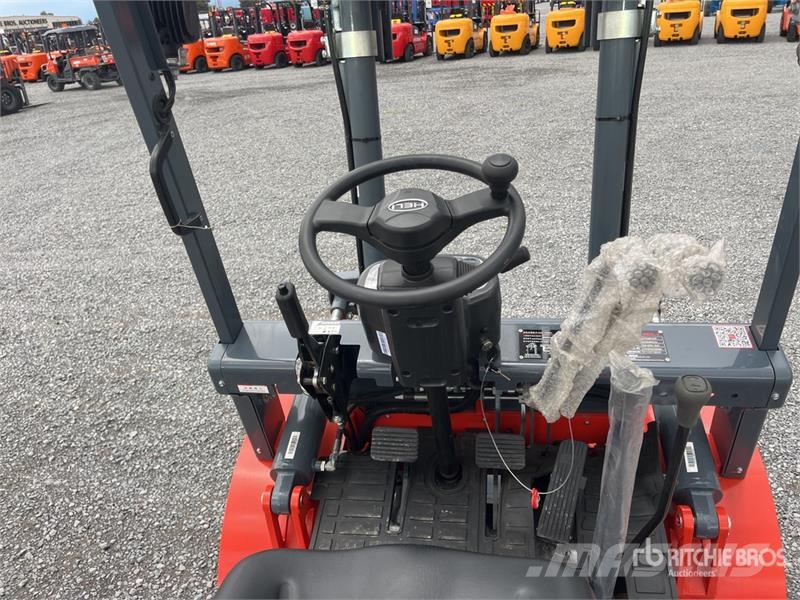 Heli CPC35-Q25K2 7700 lb Pneumatic Tire Montacargas (Si Другие складские механизмы