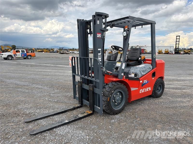 Heli CPC35-Q25K2 7700 lb Pneumatic Tire Montacargas (Si Другие складские механизмы