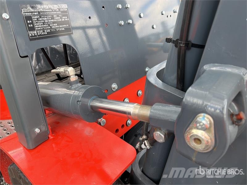 Heli CPC35-Q25K2 7700 lb Pneumatic Tire Montacargas (Si Другие складские механизмы