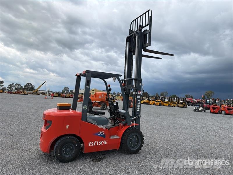 Heli CPC35-Q25K2 7700 lb Pneumatic Tire Montacargas (Si Другие складские механизмы