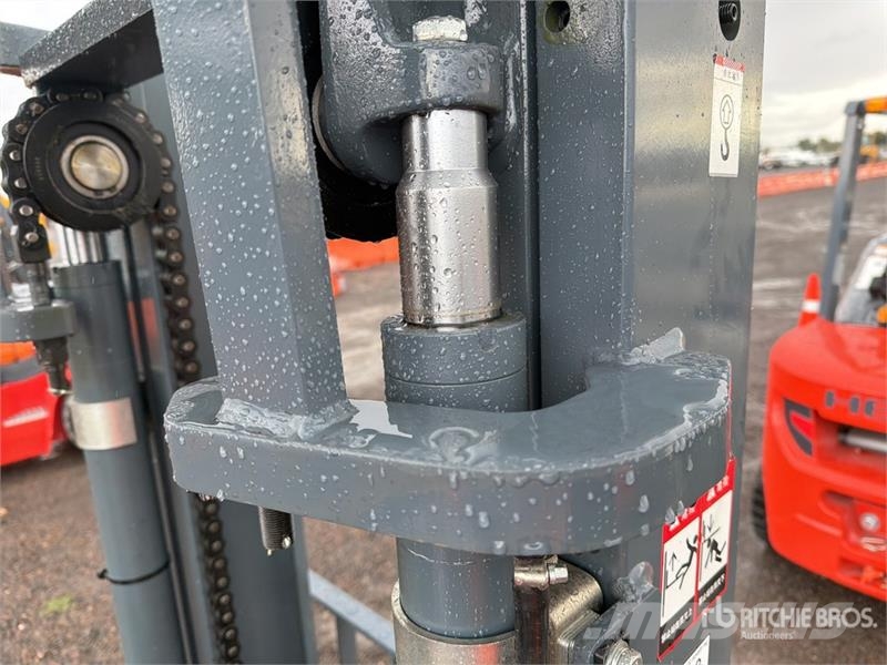 Heli CPC35-Q25K2 7700 lb Pneumatic Tire Montacargas (Si Montacargas - otros