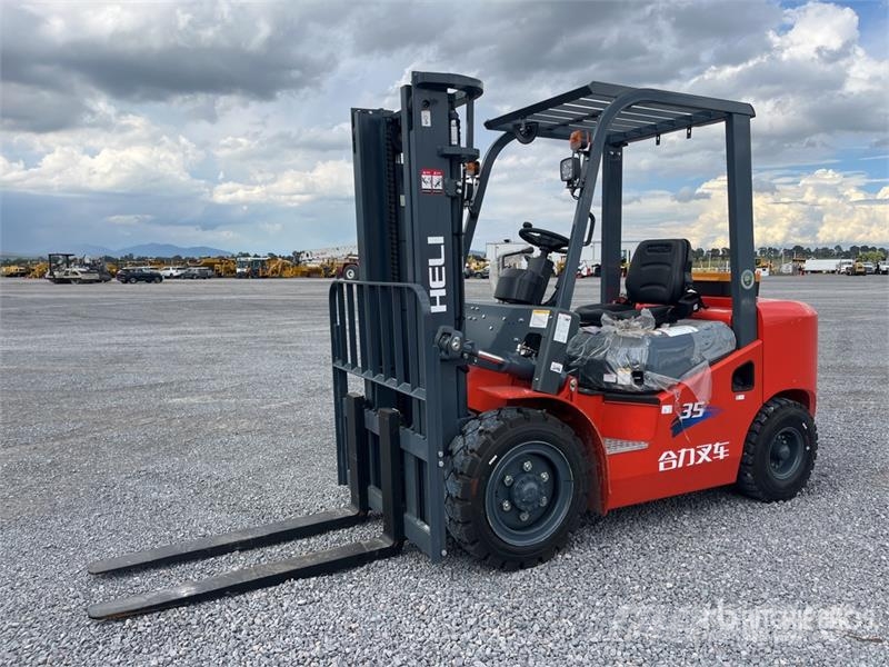 Heli CPC35-Q25K2 7700 lb Pneumatic Tire Montacargas (Si Інше