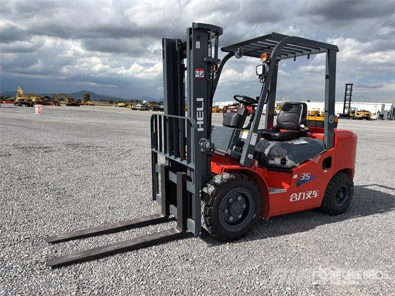 Heli CPC35-Q25K2 7700 lb Pneumatic Tire Montacargas (Si Другие складские механизмы