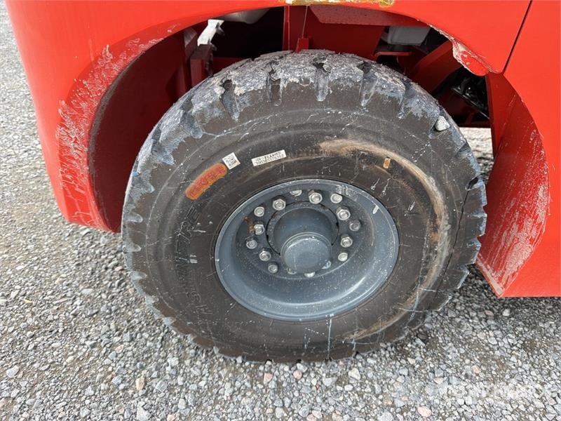 Heli CPC35-Q25K2 7700 lb Pneumatic Tire Montacargas (Si Другие складские механизмы