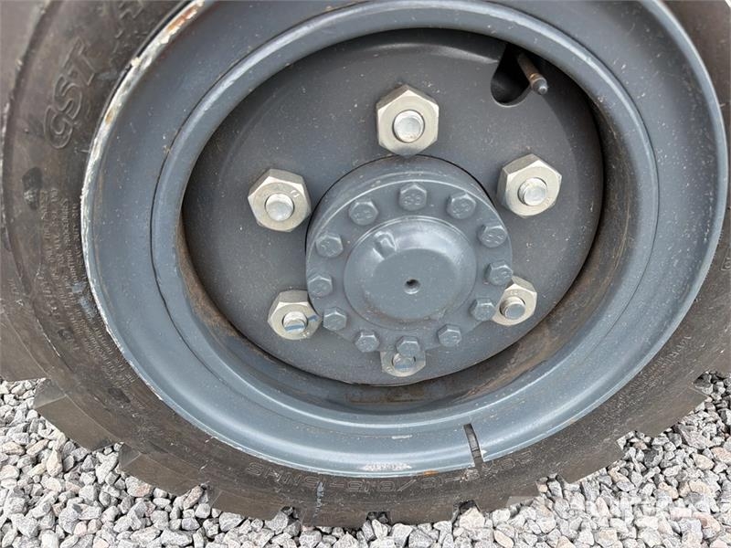 Heli CPC35-Q25K2 7700 lb Pneumatic Tire Montacargas (Si Другие складские механизмы