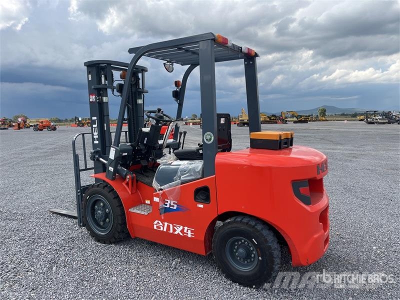 Heli CPC35-Q25K2 7700 lb Pneumatic Tire Montacargas (Si Інше