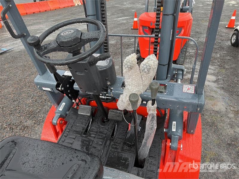Heli CPC35-Q25K2 7700 lb Pneumatic Tire Montacargas (Si Montacargas - otros