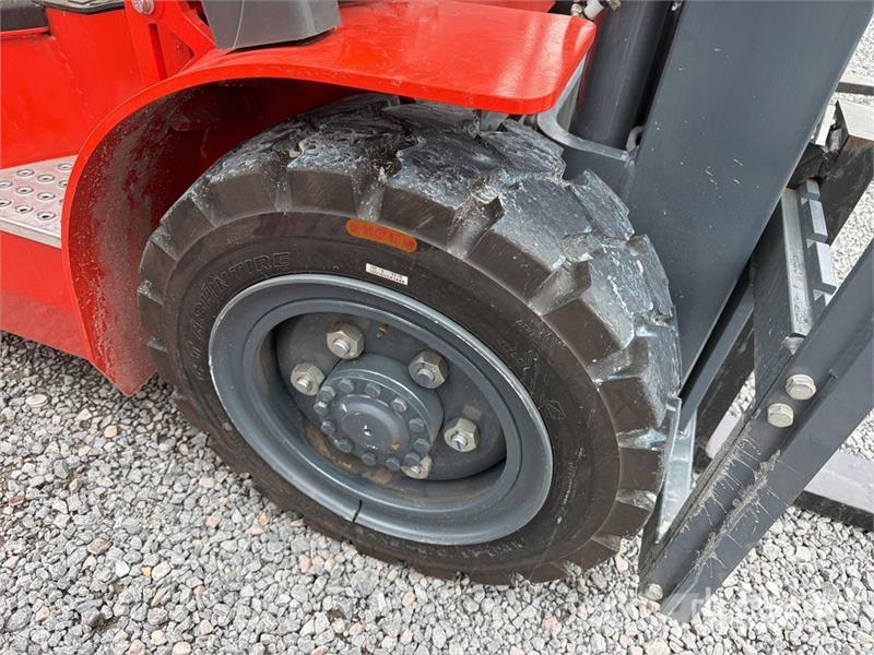 Heli CPC35-XC30K2 7700 lb Pneumatic Tire Montacargas (S Інше