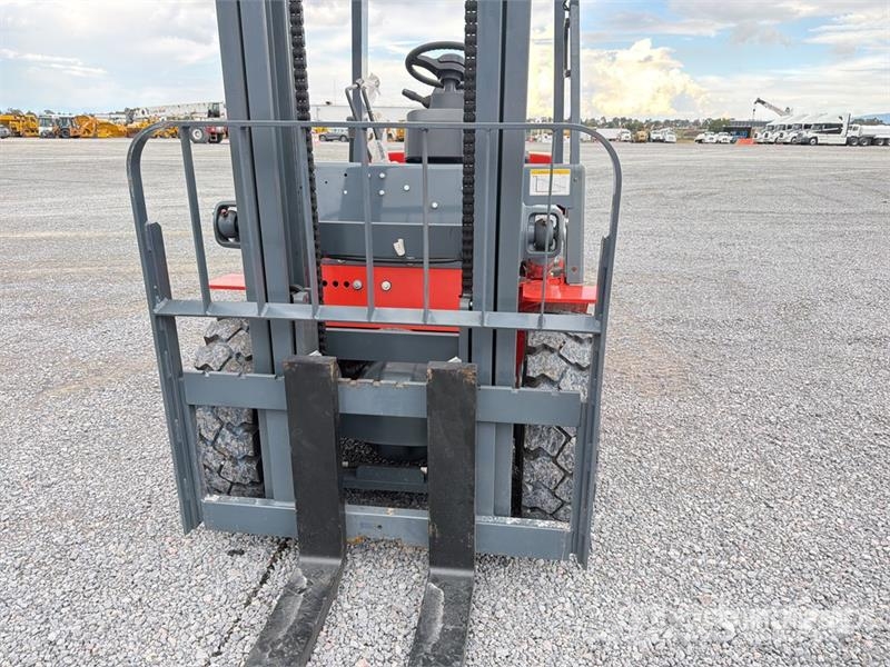 Heli CPC35-XC30K2 7700 lb Pneumatic Tire Montacargas (S Інше