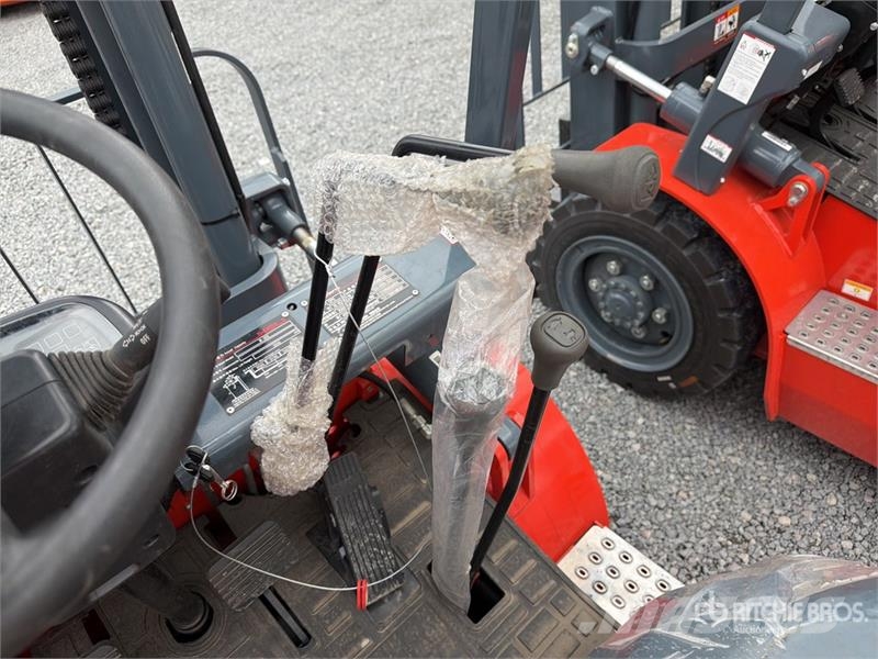 Heli CPC35-XC30K2 7700 lb Pneumatic Tire Montacargas (S Інше