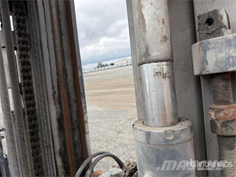 Heli CPCD40-M4K2 8800 lb Montacargas / Forklift Targoncák-Egyéb