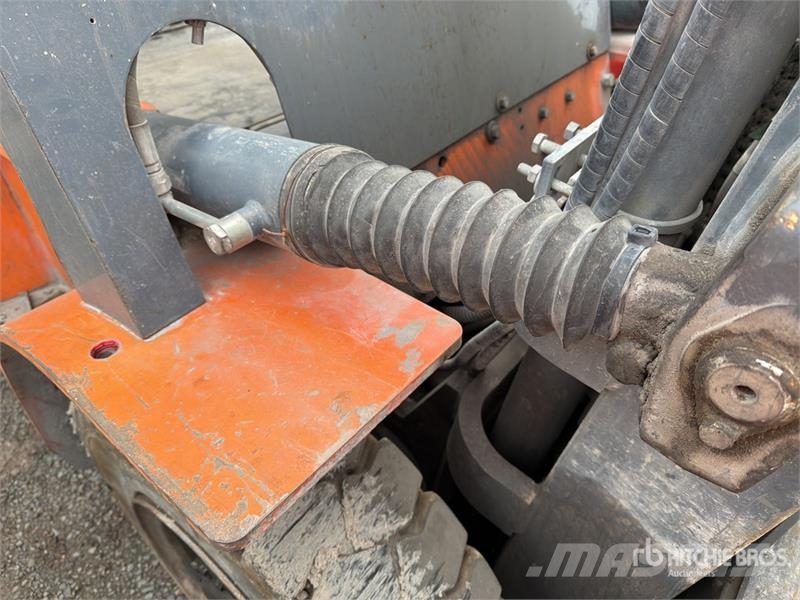 Heli CPCD40-M4K2 8800 lb Montacargas / Forklift Targoncák-Egyéb