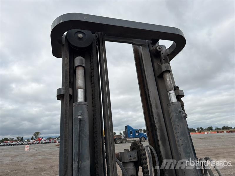 Heli CPCD40-M4K2 8800 lb Montacargas / Forklift Targoncák-Egyéb