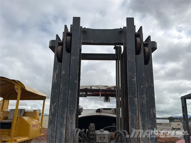 Heli CPCD40-M4K2 8800 lb Montacargas / Forklift Targoncák-Egyéb