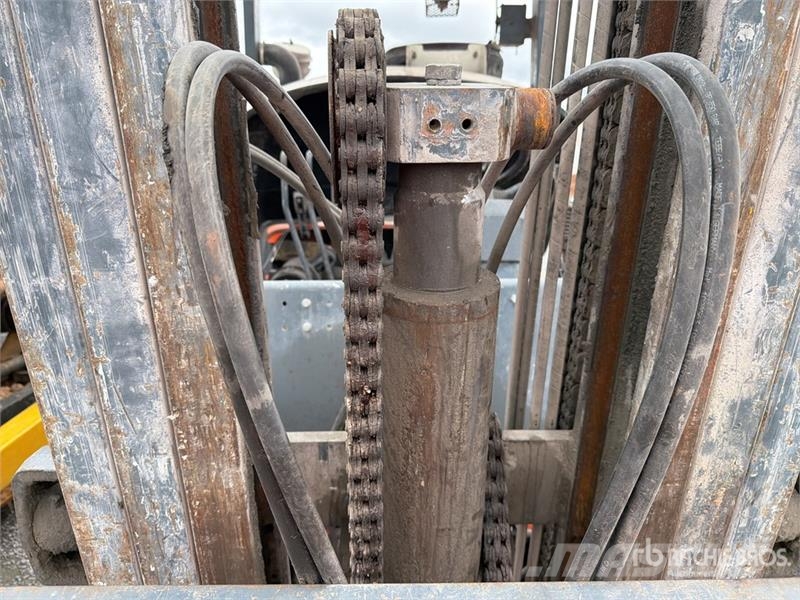 Heli CPCD40-M4K2 8800 lb Montacargas / Forklift Targoncák-Egyéb