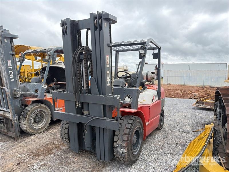 Heli CPYD50-KU2K2 11000 lb Pneumatic Tire Montacargas / Другие складские механизмы