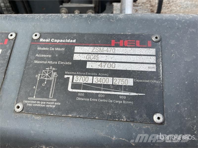 Heli CPYD50-KU2K2 11000 lb Pneumatic Tire Montacargas / Другие складские механизмы