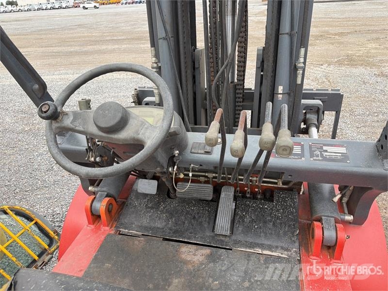 Heli CPYD50-KU2K2 11000 lb Pneumatic Tire Montacargas / Другие складские механизмы