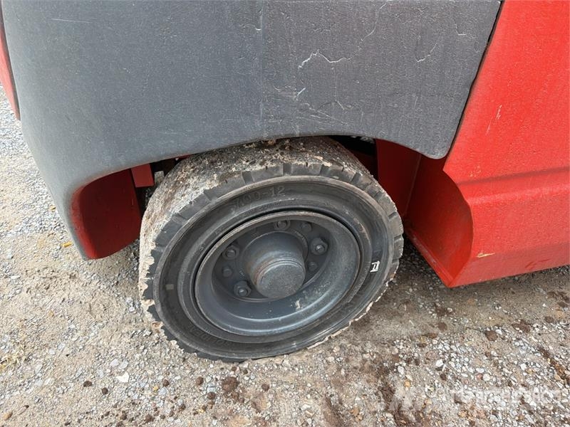 Heli CPYD50-KU2K2 11000 lb Pneumatic Tire Montacargas / Другие складские механизмы
