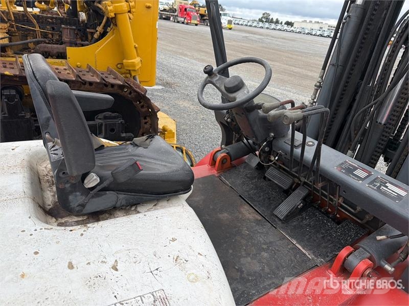 Heli CPYD50-KU2K2 11000 lb Pneumatic Tire Montacargas / Другие складские механизмы