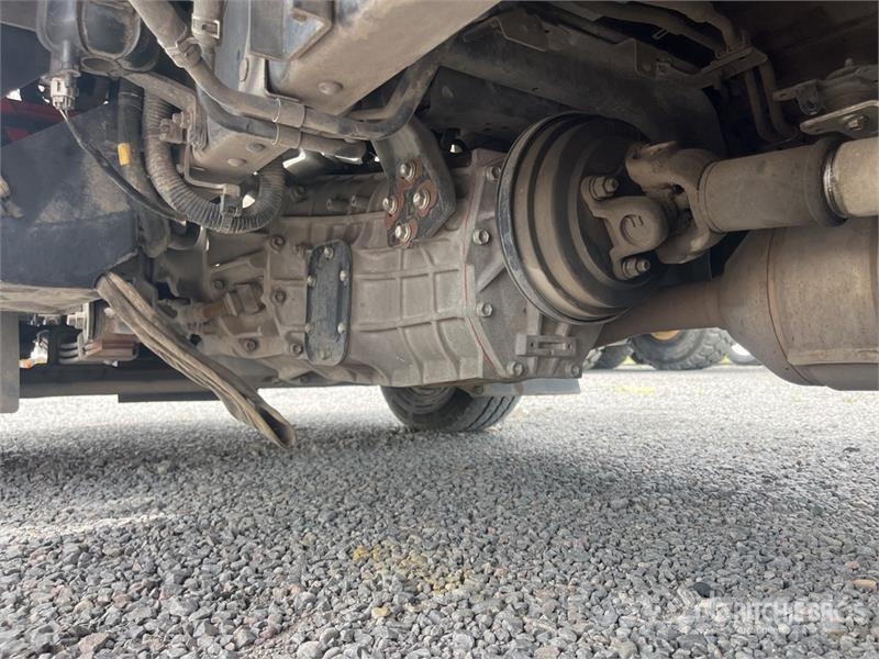 Hino 155 4x2 Camion con Caja Seca / Van Truck Furgons