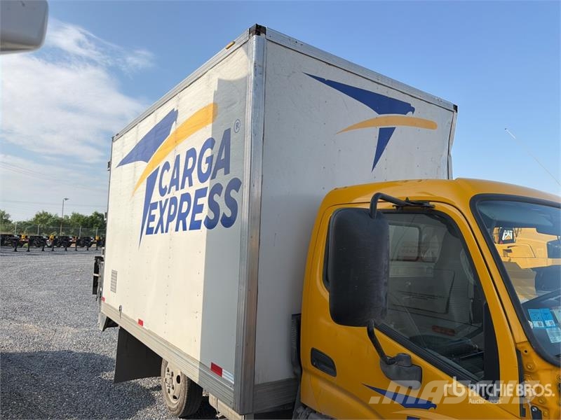 Hino Serie 300 Camion con Caja Seca / Van Truck Caminhões baú