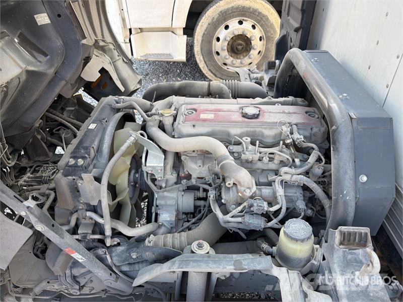 Hino Serie 300 Camion con Caja Seca / Van Truck Caminhões baú