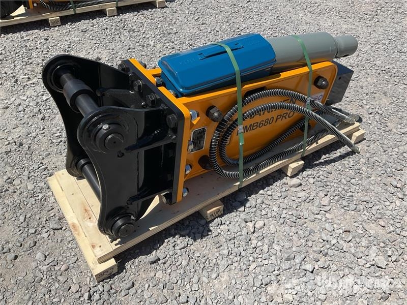 HMB 680PRO Martillo Hidraulico (Sin Usar) / Hydraulic Čekići