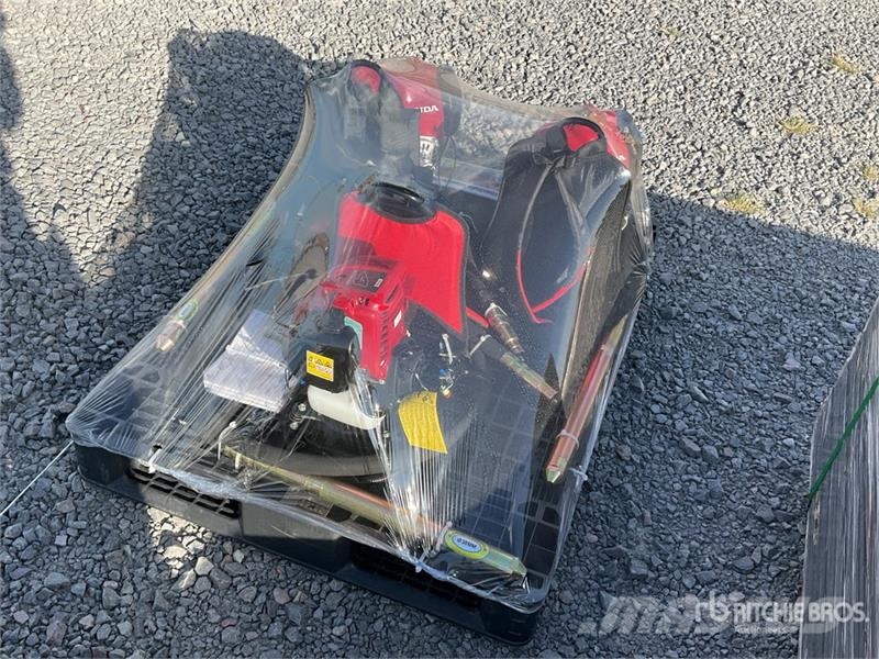 Honda of (3)  Honda PV38-H Qty of Bcakpack Concrete Vibr Vibrationsgeräte