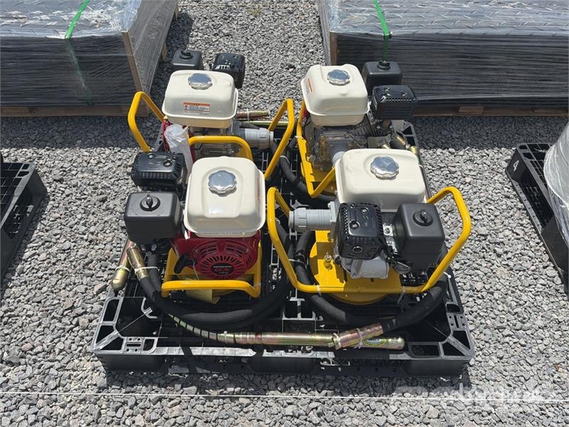 Honda of (4)  Honda CV-HGX Qty of Engine Concrete Vibrat دكاكات أفقية