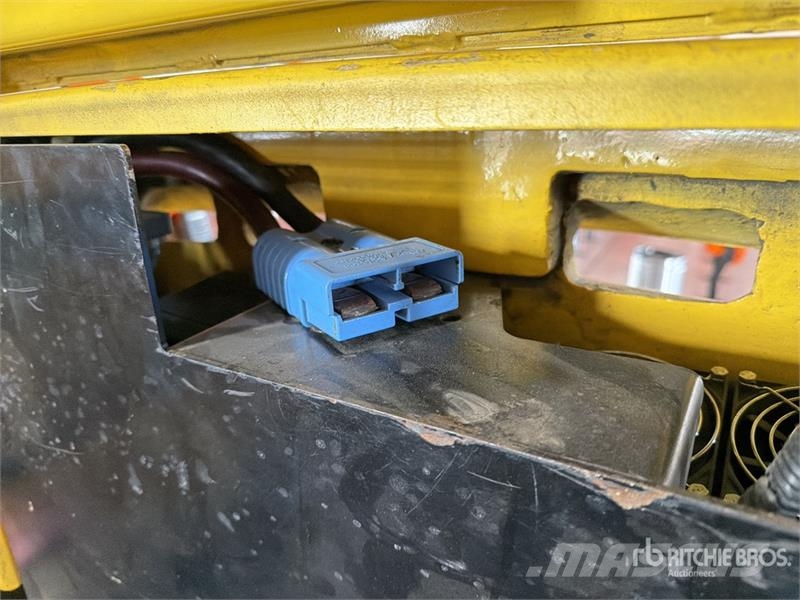 Hyster E45XN-33 4350 lb Montacargas Electrico / Electric  Електронавантажувачі