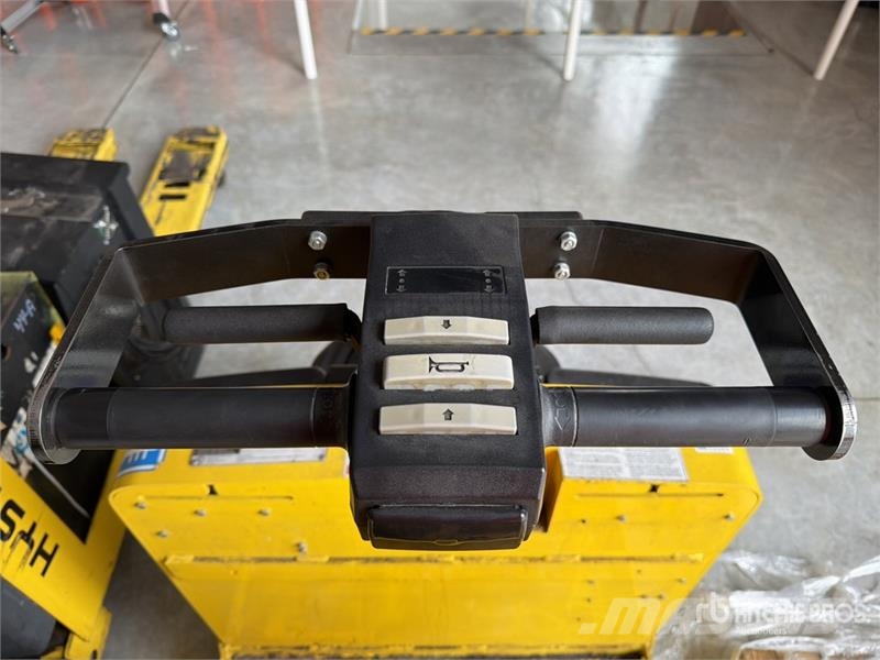 Hyster T5ZAC Remolcador Electrico / Electric Tow Tractor Električni viljuškari