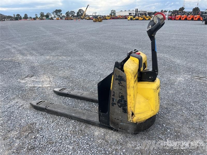 Hyster W452ZHD 4500 lb Electric Montacargas de Patin / Pa Ručni paletar