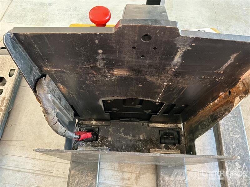 Hyster W452ZHD 4500 lb Montacargas de Patin / Pallet Jack Ruční paletový vozík