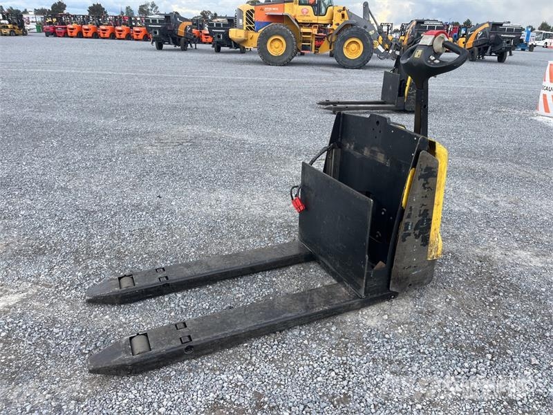 Hyster W452ZHD 4500 lb Electric Montacargas de Patin / Pa Ručni paletar