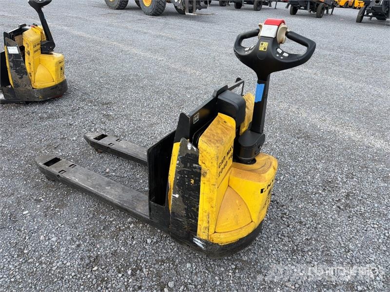Hyster W452ZHD 4500 lb Montacargas de Patin / Pallet Jack Ročni paletnik