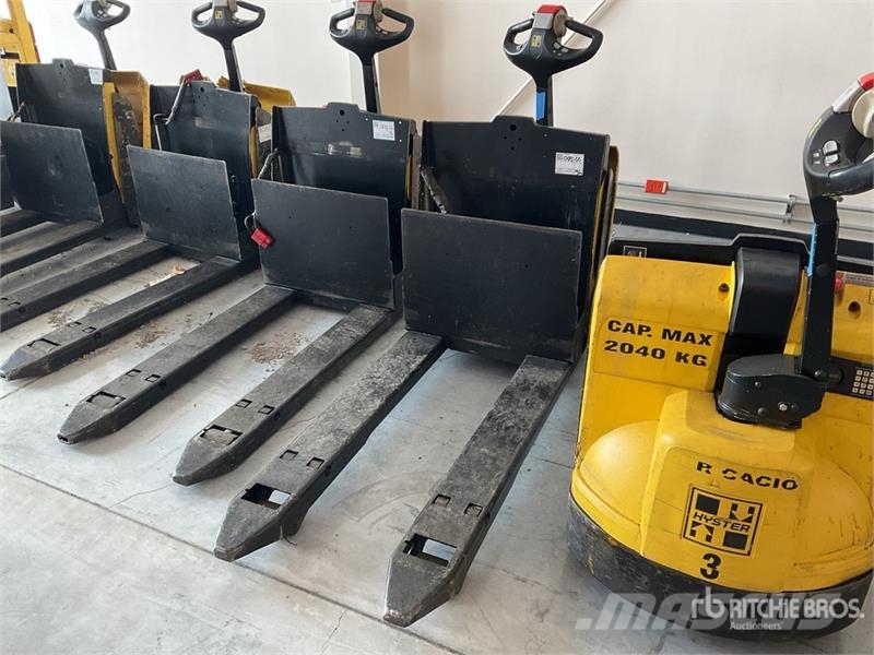 Hyster W45ZHD 4500 lb Electric Montacargas de Patin / Pal Steekwagentje