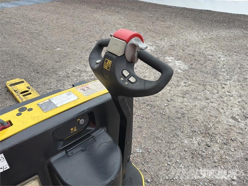 Hyster W60Z 6000 lb Electric Montacargas de Patin / Palle Transpalette manuel